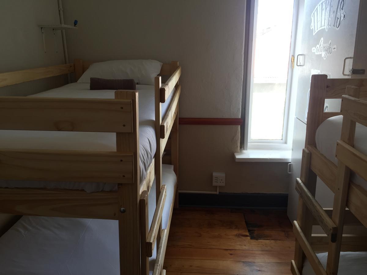 Wanderlust Backpackers Hostel Кейптаун Екстериор снимка
