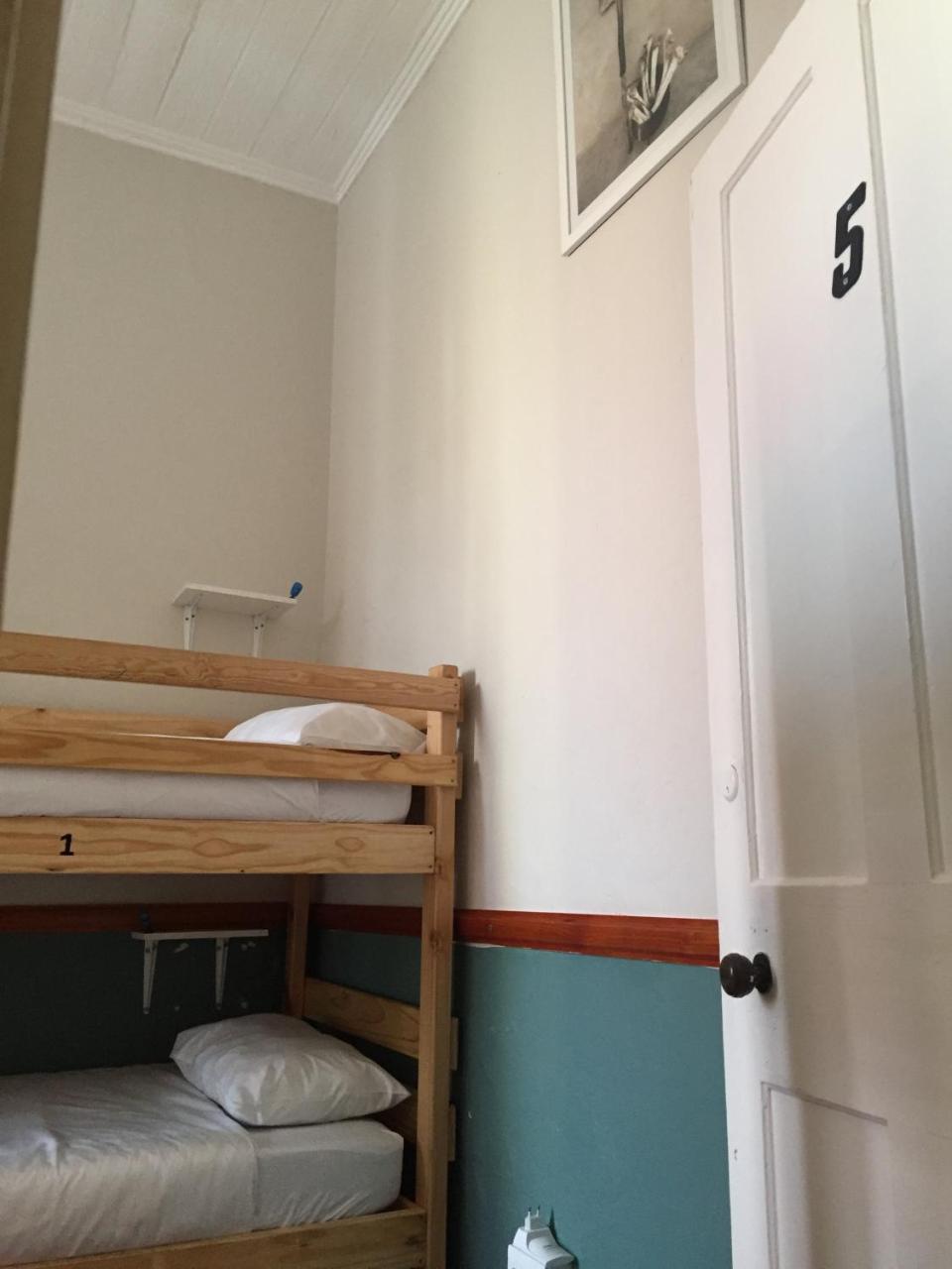 Wanderlust Backpackers Hostel Кейптаун Екстериор снимка